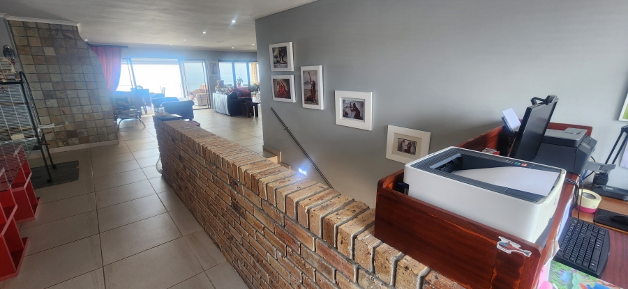 6 Bedroom Property for Sale in Da Nova Western Cape